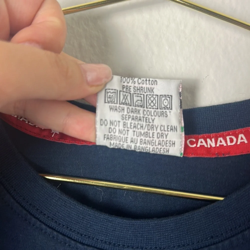 Souvenir Montreal Canada Navy Blue T-Shirt